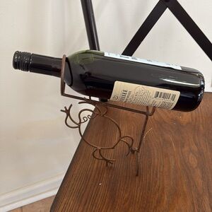 Rustic Wire Frog Wine Bottle holder